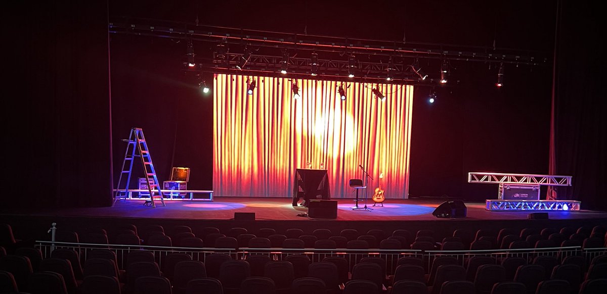 freddymasca1's tweet photo. Listo el escenario en Acapulco!!!! Mascabrones que nunca!!! https://t.co/bIMkRZ9kFf