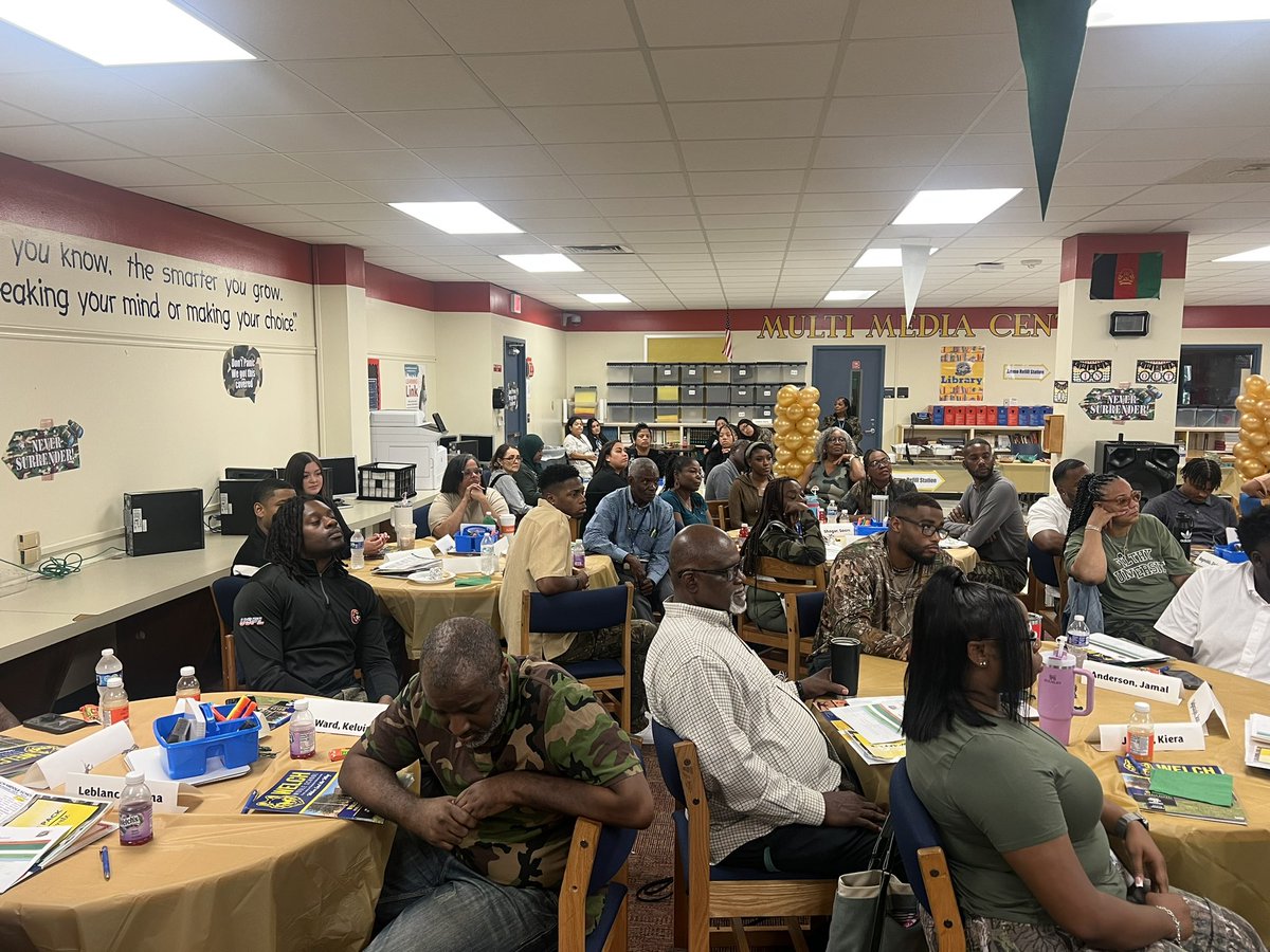 Welch MS - HISD (@welch_wolfpack) on Twitter photo 💛💙 Welcome Back Wolf Pack 🐺 What a great day of learning, culture building, laughter and fun! Ready for the work ahead! @TeamHISD <a href="/everettd07/">Deshonta Everett, Ph.D.</a> @ABrownEdS 💛💙 Welcome Back Wolf Pack 🐺 What a great day of learning, culture building, laughter and fun! Ready for the work ahead! @TeamHISD <a href="/everettd07/">Deshonta Everett, Ph.D.</a> @ABrownEdS