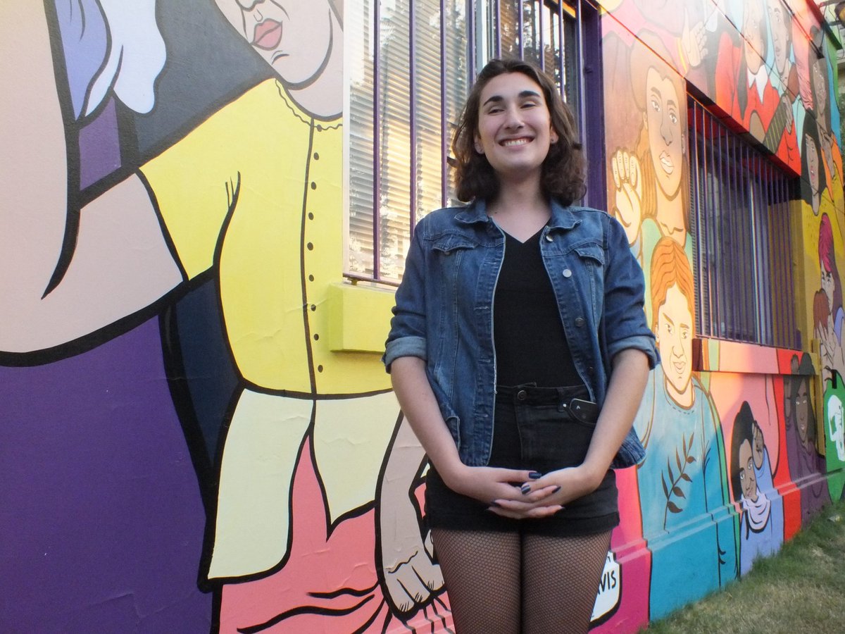 Dicen que Emilia Schneider dejó embaraza a Camila Vallejo, Apliaremos.