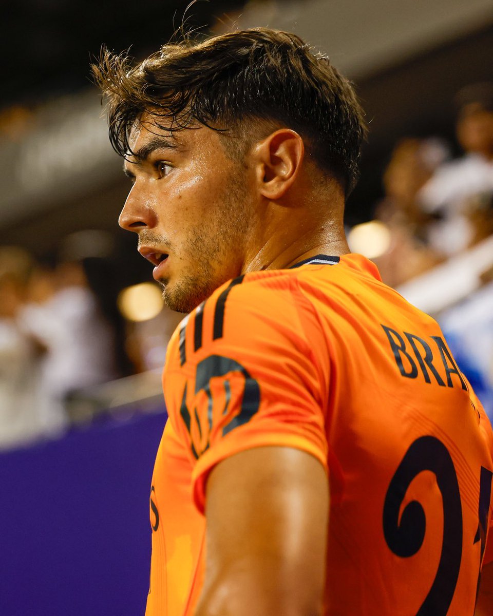 Incroyable et en exclusivité chez @arobasebrahim21 ! 🗞️

Brahim aurait des origines espagnoles et serait même né, apparemment, en Espagne près de Malaga. 🇪🇸😳