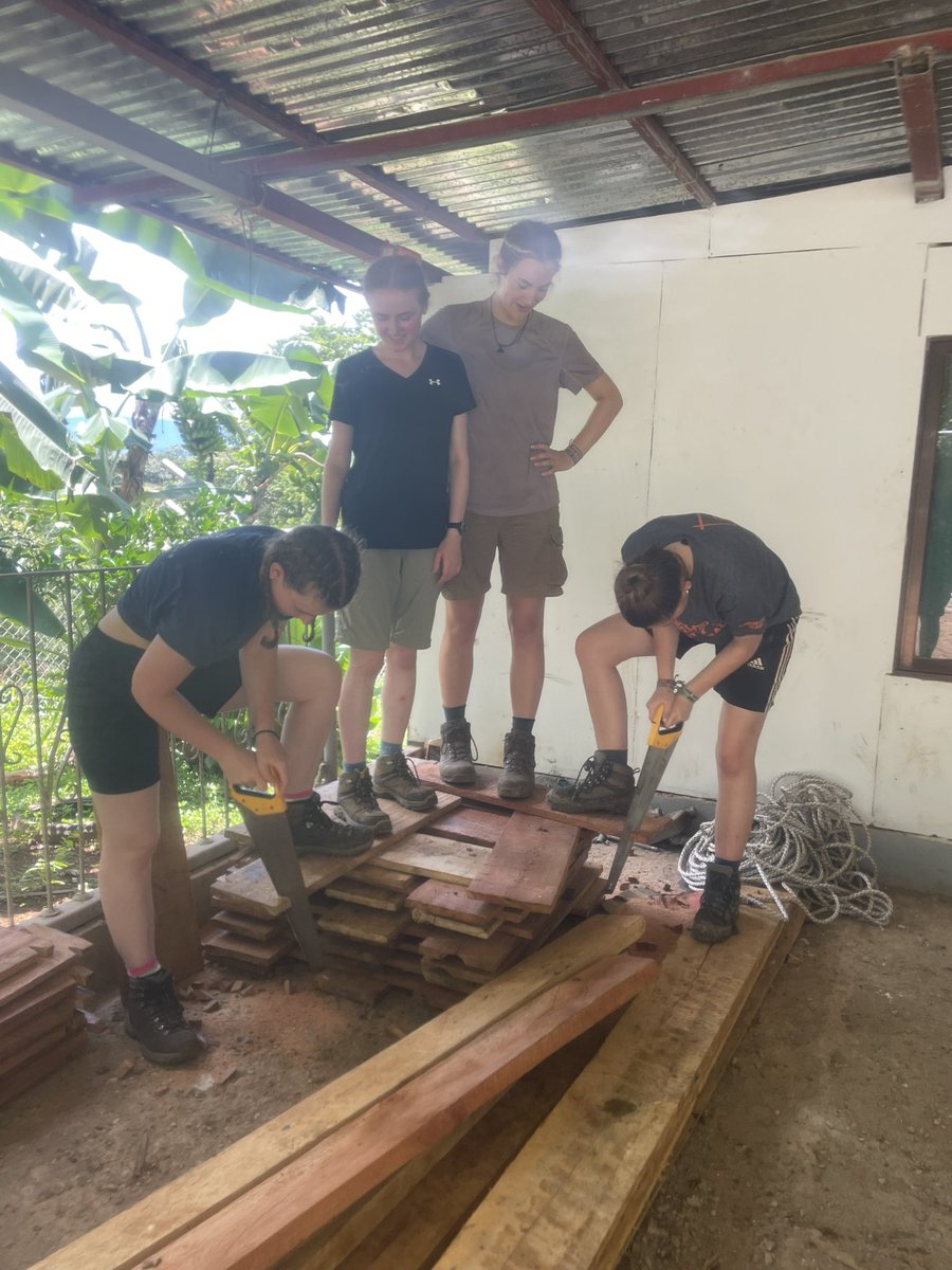 SassySENDCo's tweet photo. #teamboa and #teamdanta have got stuck into project work this morning - creating steps down to a rope bridge. They have also worked hard remodelling a path down to a petroglyph that was discovered over 200 years ago! https://t.co/n7JWrb8eXA