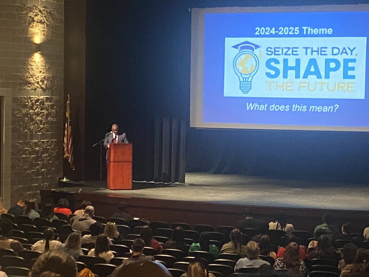 treasterwood's tweet photo. Another school year is here! Excited  to welcome these new JEFCOED social studies teachers today! #JEFCOED https://t.co/9PnFK7J4B4
