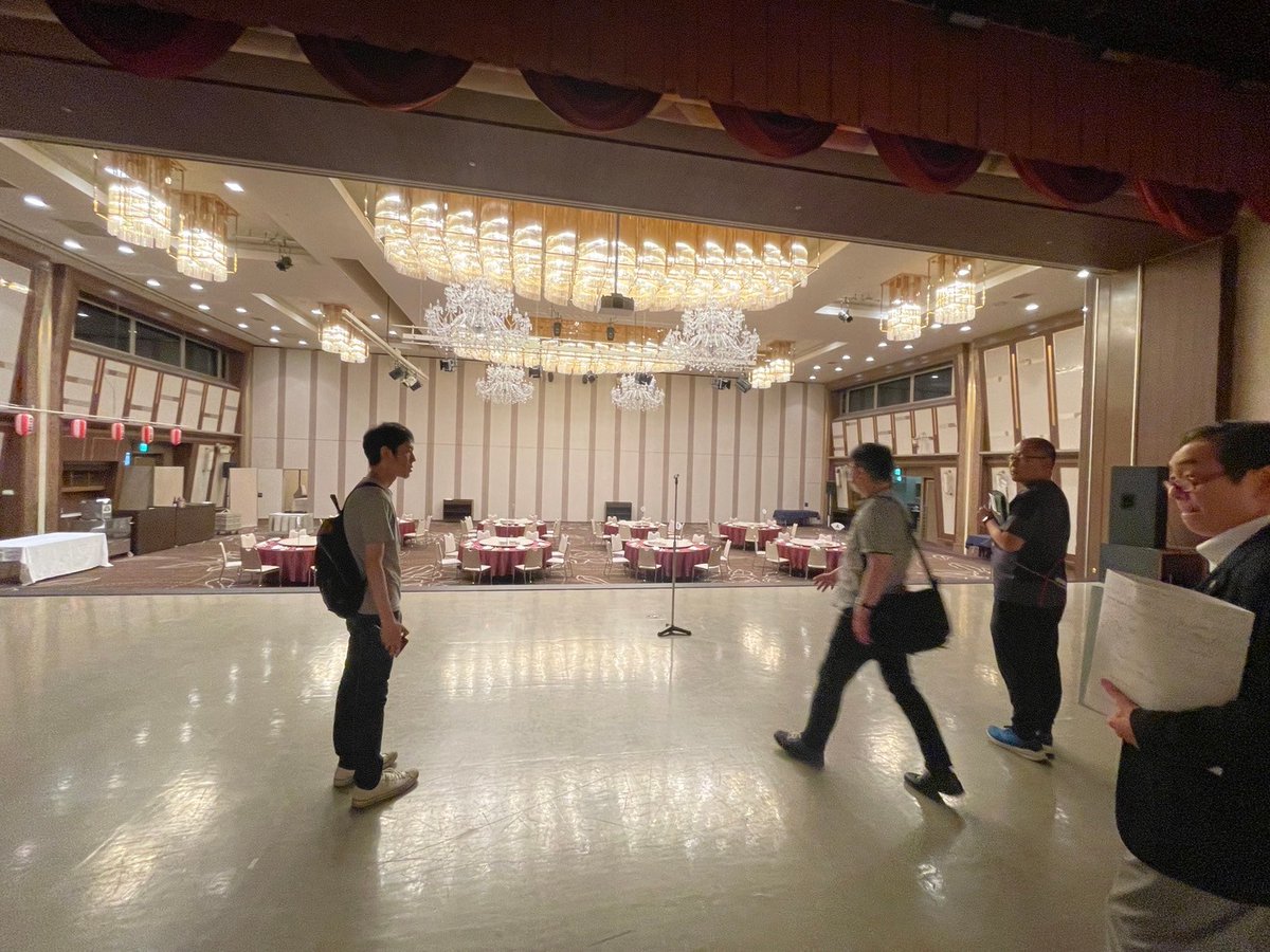 aomorihs's tweet photo. 昨日、会場であるホテル青森にて担当者様と現場の打ち合わせを行いました。

こんなデカい会場で青森最大級の飲み会を行うなんて。。。。

幹事50回生、当日に向けて頑張っておりますので皆さんのご参加お待ちしております！ https://t.co/vp7FeXpipq