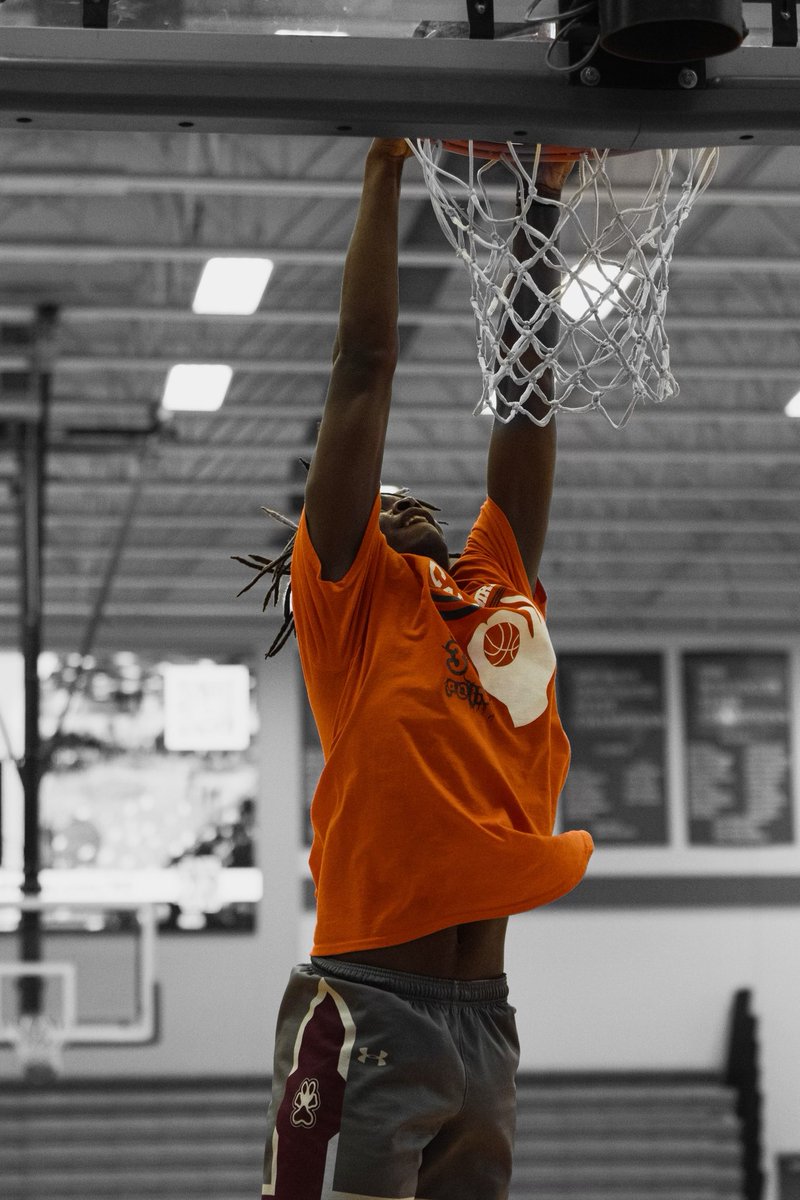 GMHoopsAcademy's tweet photo. These kids work!!!! Love to see these kids in the gym aspiring to be the best athletes they can be. Year one was a blast and can’t wait to see all the growth we have in year 2! https://t.co/xkmjuDEx8t