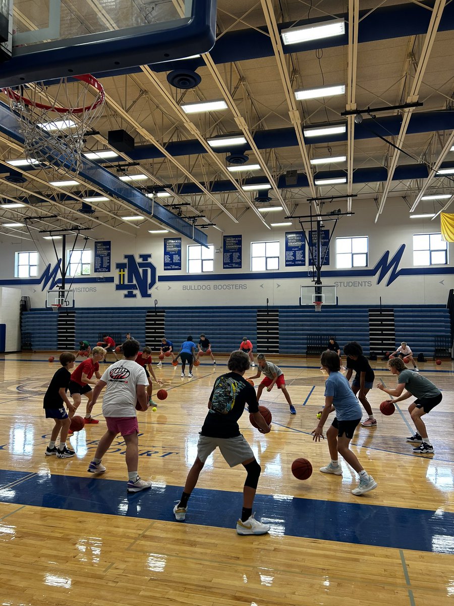 GMHoopsAcademy's tweet photo. These kids work!!!! Love to see these kids in the gym aspiring to be the best athletes they can be. Year one was a blast and can’t wait to see all the growth we have in year 2! https://t.co/xkmjuDEx8t