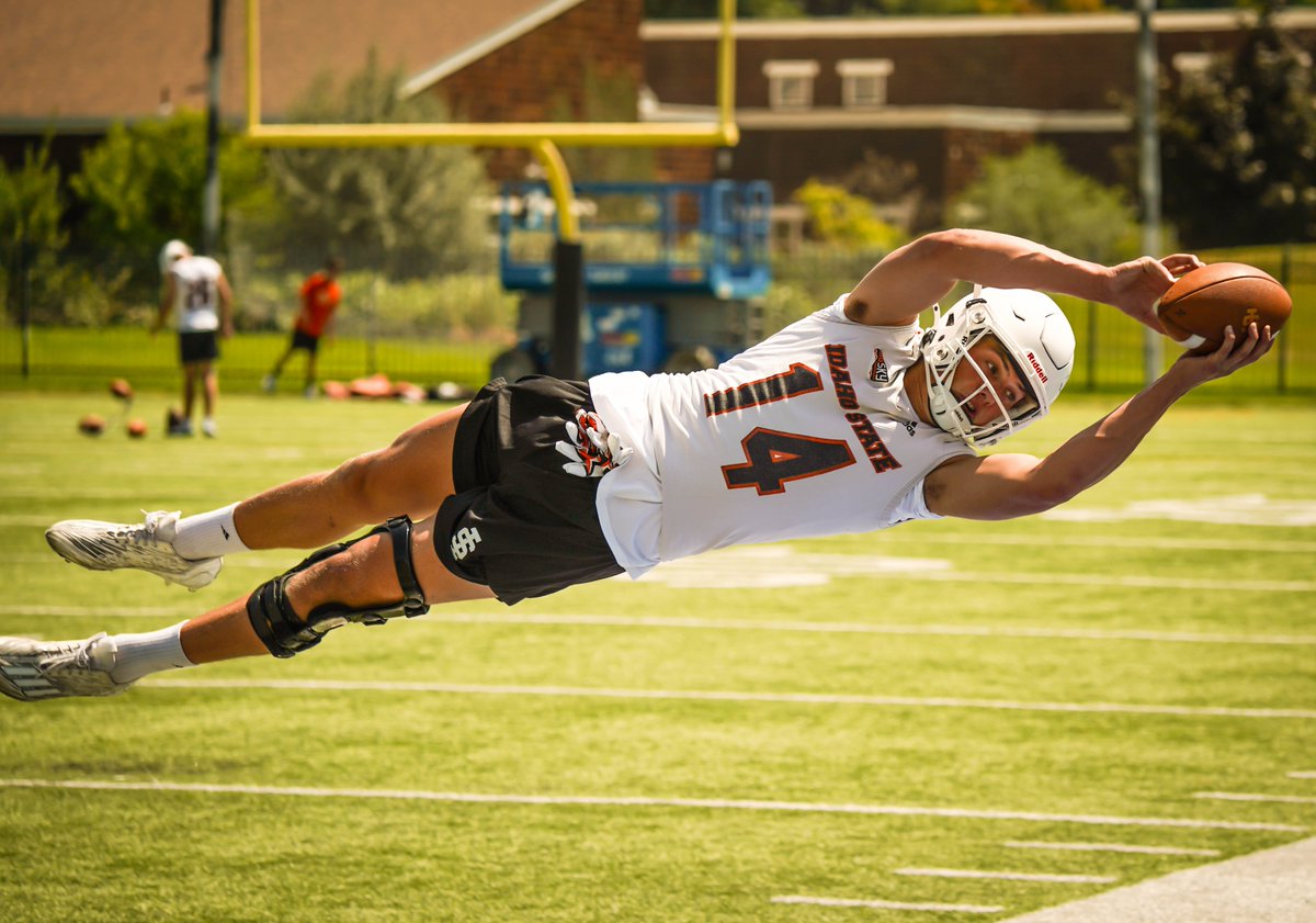 BengalGridiron's tweet photo. Oh Yeah. We're Back Back 🔥

Get your tickets now: https://t.co/Em94vsxkx6

#RoarBengalsRoar // #FightBengalsFight https://t.co/K2qKe5UFFD