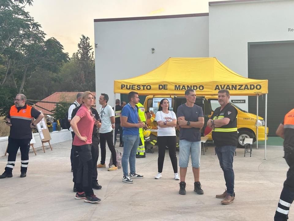 Karonline85's tweet photo. ESTABLECIDO EL INCENDIO FORESTAL DE EL VALLE.

Gracias a todo el equipo de emergencias desplegado @BomberosMurcia @EmergenciasMur @MurciaPolicia @guardiacivil @defensaforeMUR @aamm_murcia @dgsce_RM @mitecogob @112rmurcia y a @PENCHO3  por mantenerme informada en todo momento. https://t.co/OoD40iOCkB