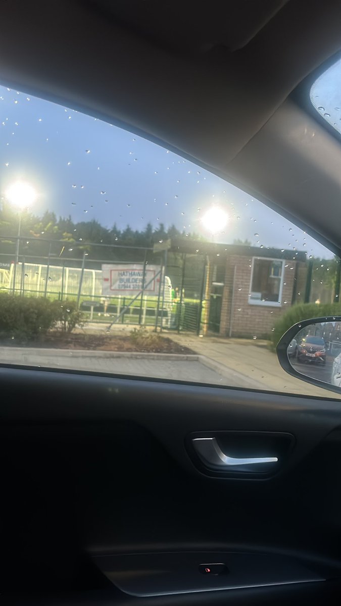 Step 2 football has to be the best football , they’re so well drilled it’s not even about talent , it’s how well can you do the simple things , 2 hour session I haven’t seen one guy try take more than 3 touches 👏🏽👏🏽👏🏽👏🏽 fitness levels are ridiculous by the way 😰