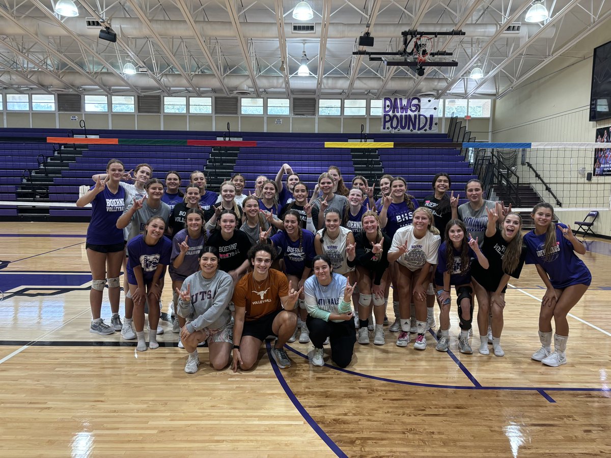 I had a great time running the HS team camp back home for Boerne Volleyball. Thank you so much to all who made this awesome experience possible. Good luck this fall, I’ll be supporting from Austin 🐾🤘🏽
<a href="/Coach_StaciLaw/">Staci Lawrence</a> <a href="/BoerneHSVB/">Boerne Volleyball</a> <a href="/LeechStan/">Boerne ISD Athletics</a>