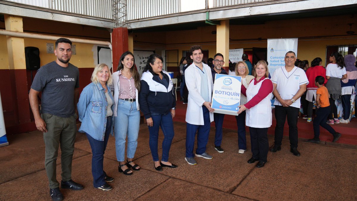 pelinski_ivan92's tweet photo. Hoy llevamos adelante el primer operativo Nosotras, salud para la mujer en la ciudad de #Apóstoles 

Es propuesta que busca acercar a la mujer misionera todos los servicios con los que cuenta el Gobierno de Misiones y brindarle un operativo integral, enfocado en su salud. https://t.co/HiZP2xR6x6