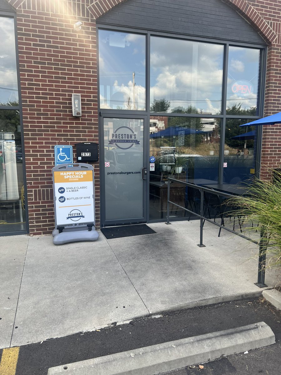 beernut1's tweet photo. So last night @FranklyMyDear71 took me out to a new to me place I had been wanting to try #Prestons in #ColumbusOH This place has a seriously good burger! This place was a find & I’ll be back. Besides the Burger I have to also recommend their Biscuits & Pimento Balls. #Delicious https://t.co/sI1FM6u628