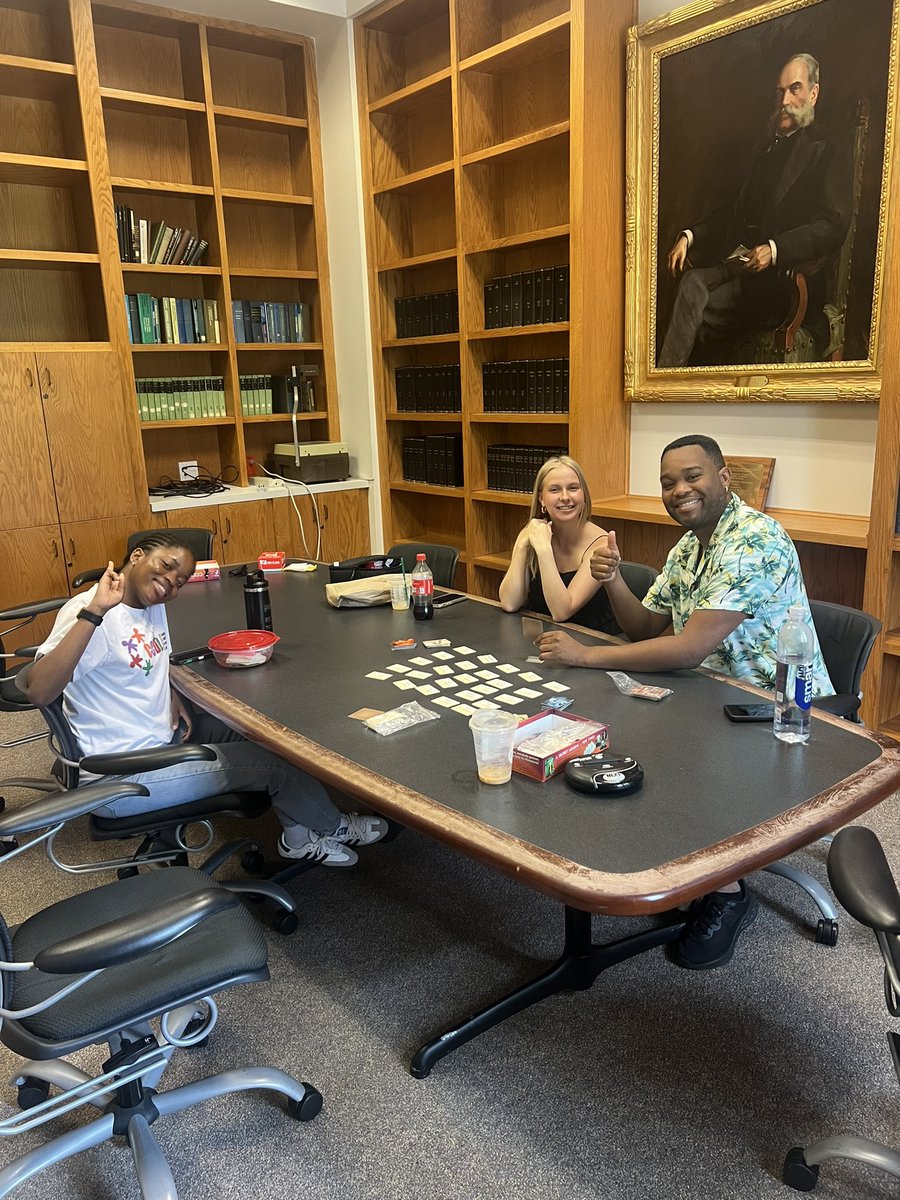 Last lab meeting of the summer today - thanks for a great summer semester! 🫶☀️🌻