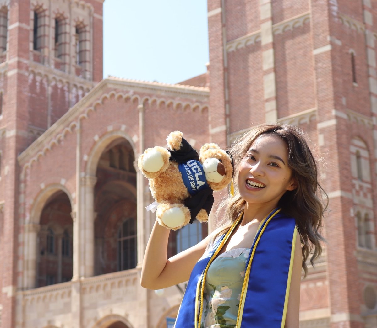YifanGao15's tweet photo. 📢I am excited to join Sonnenburg Lab @LabSonnenburg at Stanford School of Medicine @StanfordMed, Microbiology and Immunology department for my postdoctoral research!     

I had a rewarding time at UCLA as a Ph.D. student. I am grateful for all my mentors and friends! https://t.co/CPeOTQjIqJ