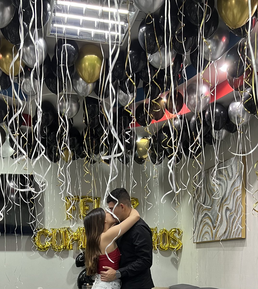 alejjandrag_'s tweet photo. Él se merece mucho más que unos vuelos, lo amooo mi amor!!! Nos vamos a nuestro primer viajeeee juntos.✨🤍 https://t.co/mP3RiGD8JD
