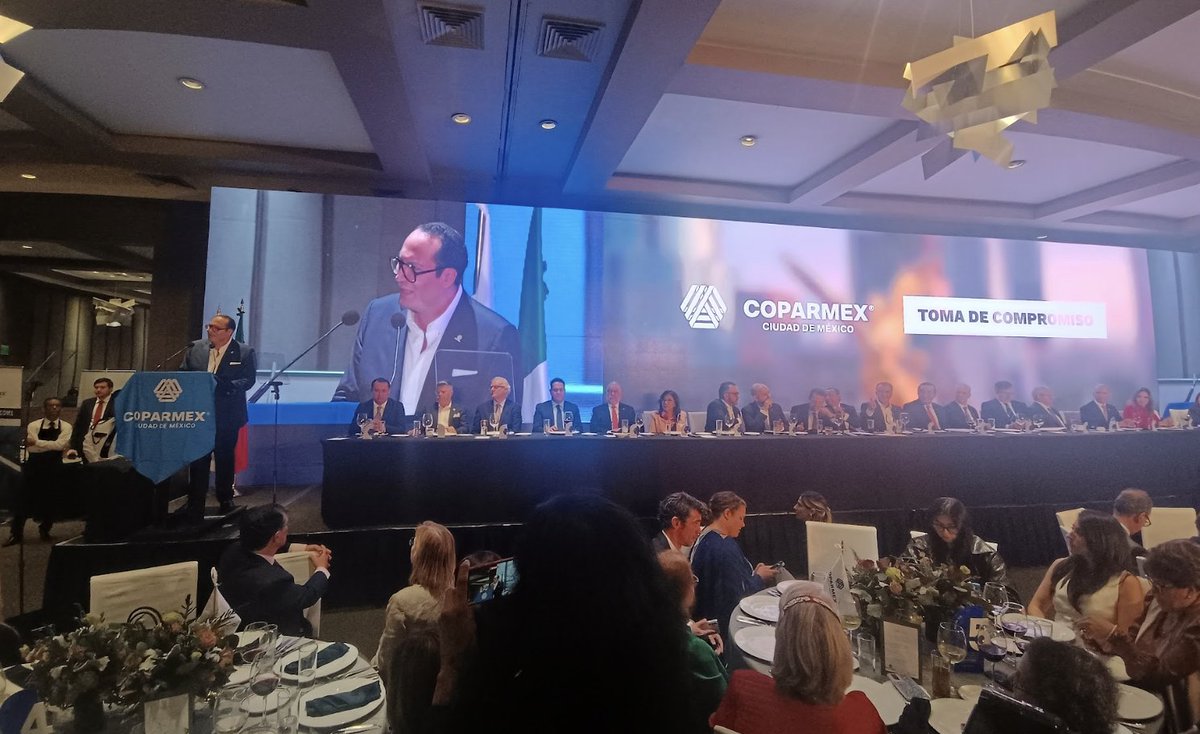 camescommx's tweet photo. #CAMESCOMpresente en la toma de protesta de @AdalOrtizOf como presidente de @Coparmex_CDMX
para el periodo 2024 - 2025 ¡Enhorabuena! 👏 https://t.co/AmUSguMR2l