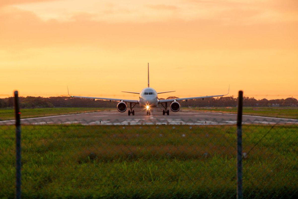Hoy tenemos una noticia muy importante para la internacionalización del aeropuerto Los Garzones. 🛫
La Aeronáutica Civil autorizó la operación de la ruta México – Montería con vuelos chárter a través de aeronaves Boeing 737 con capacidad para 138 pasajeros durante un período
