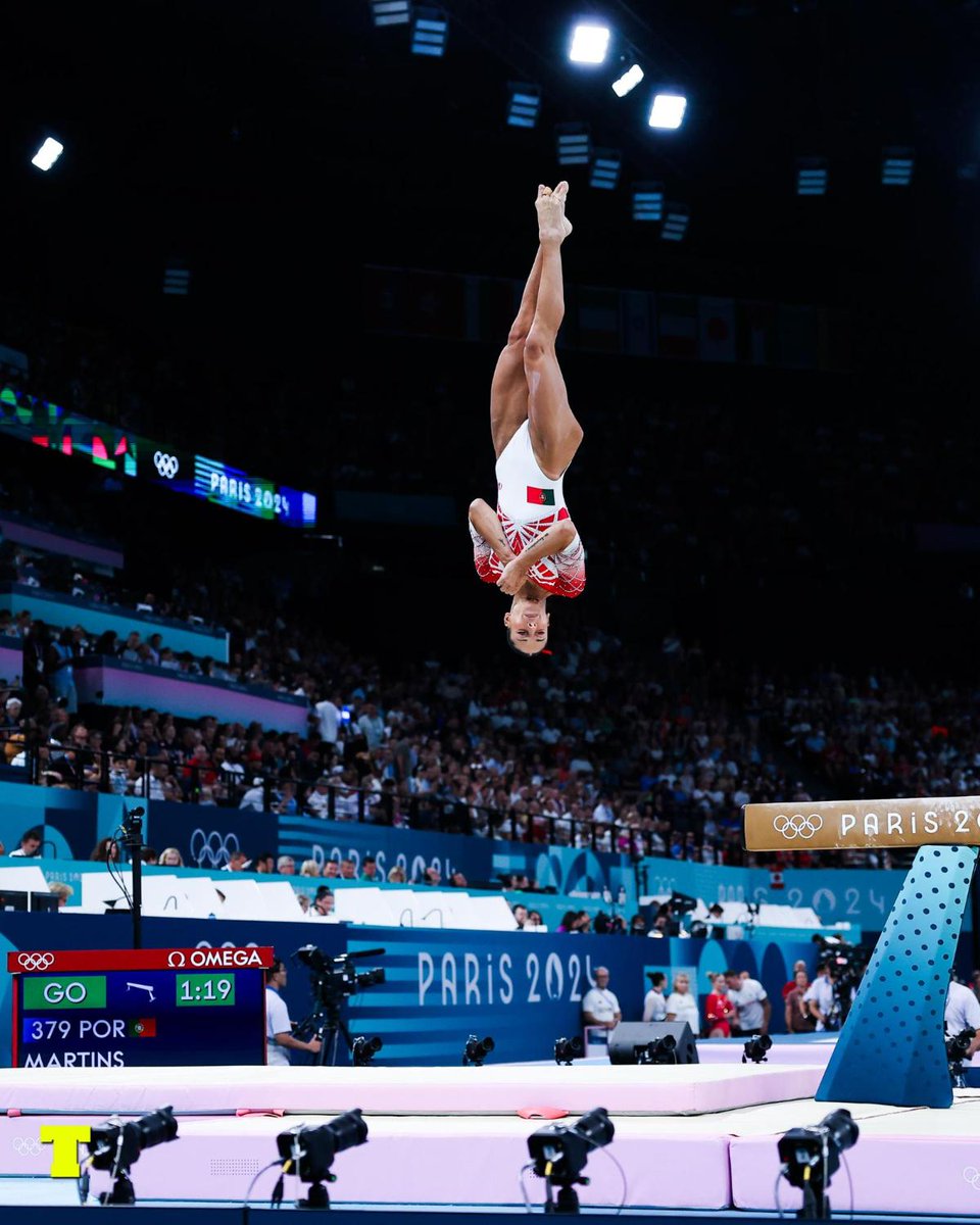 expresso's tweet image. 🇵🇹 Uma das fotografias do dia de Filipa Martins. Entre as melhores do mundo, a portuguesa brilhou e ficou no 20.º lugar na final do &apos;All Around&apos;, o melhor resultado de sempre de uma ginasta portuguesa nesta competição. 

Leia mais: tribuna.expresso.pt/jogos-olimpico…

📷José Sena Goulão/Lusa