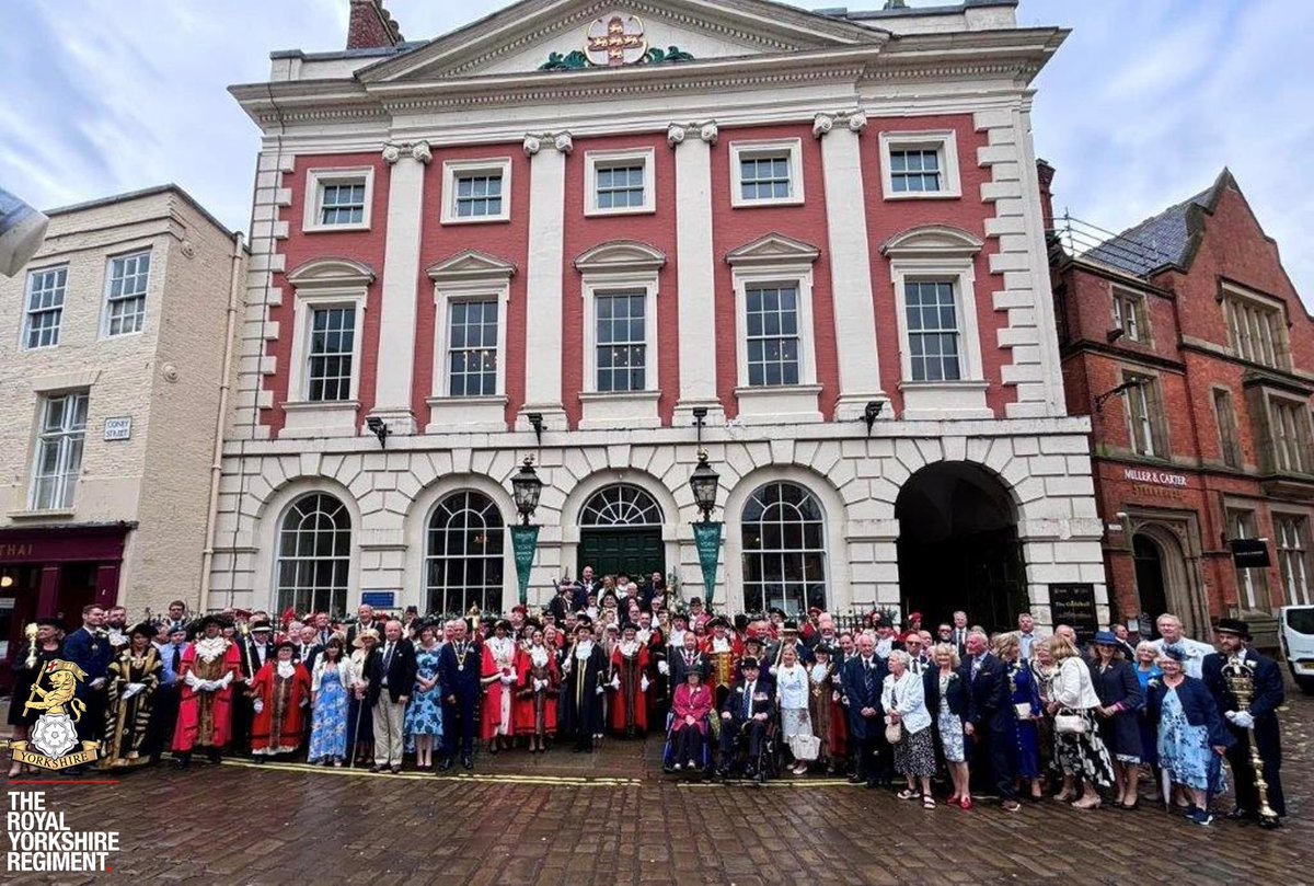 Happy Yorkshire Day from all those who attended the Civic Day in York and the Royal Yorkshire Regimental Family! 

Fortune Favours The Brave!

#yorkshire #Infantry #fortunefavoursthebrave 
#York