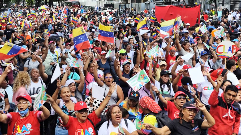 El Movimiento Social CLAP 📦 demostrando su compromiso con la Patria. Aquí están los leales a Chávez y Nicolás. LG TM 

#ClapPazYVictoria
#ClapPatriaYPaz
#PuebloDeJusticia