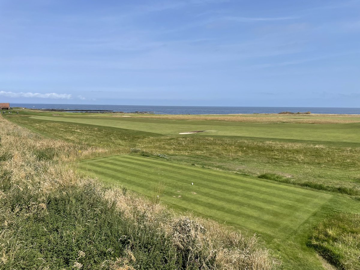 JoelMBeall's tweet photo. Dunbar was beautiful with some of the best greens in Scotland https://t.co/5LIWf1jfm0