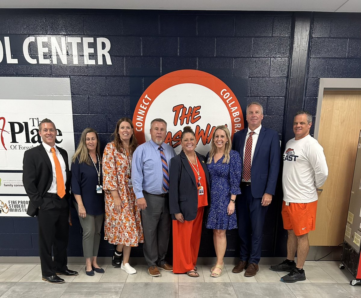 ToddHolbrook7's tweet photo. Awesome 1st day with this Admin team! The energy was great with our students in the building! #theEastWay
#oneeast https://t.co/XqQINRev6p