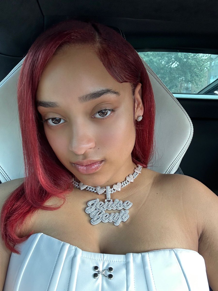 JENISEBENJI_'s tweet photo. Today is national Girlfriend Day I Just wanted yall to know I still love it here 🥰🔒 https://t.co/cQ6qDiP0bp