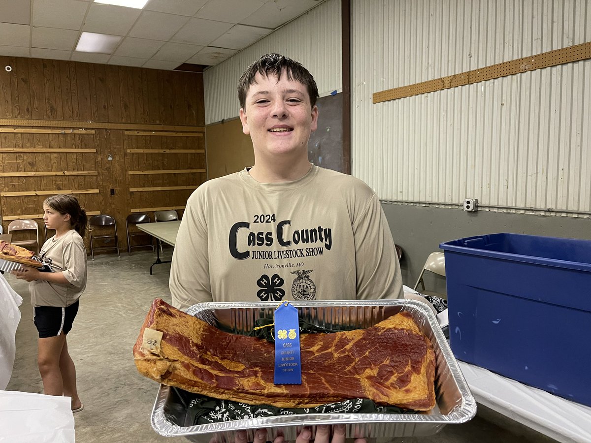 CCJLA Results

Colton Banks- Grand Champion Market Hog

Mylea Shaw- Reserve Grand Champion Market Hog 

Meah McCoy- Grand Champion Cass County Market Goat

Brayden Dunivan- Blue Ribbon, Bacon Show