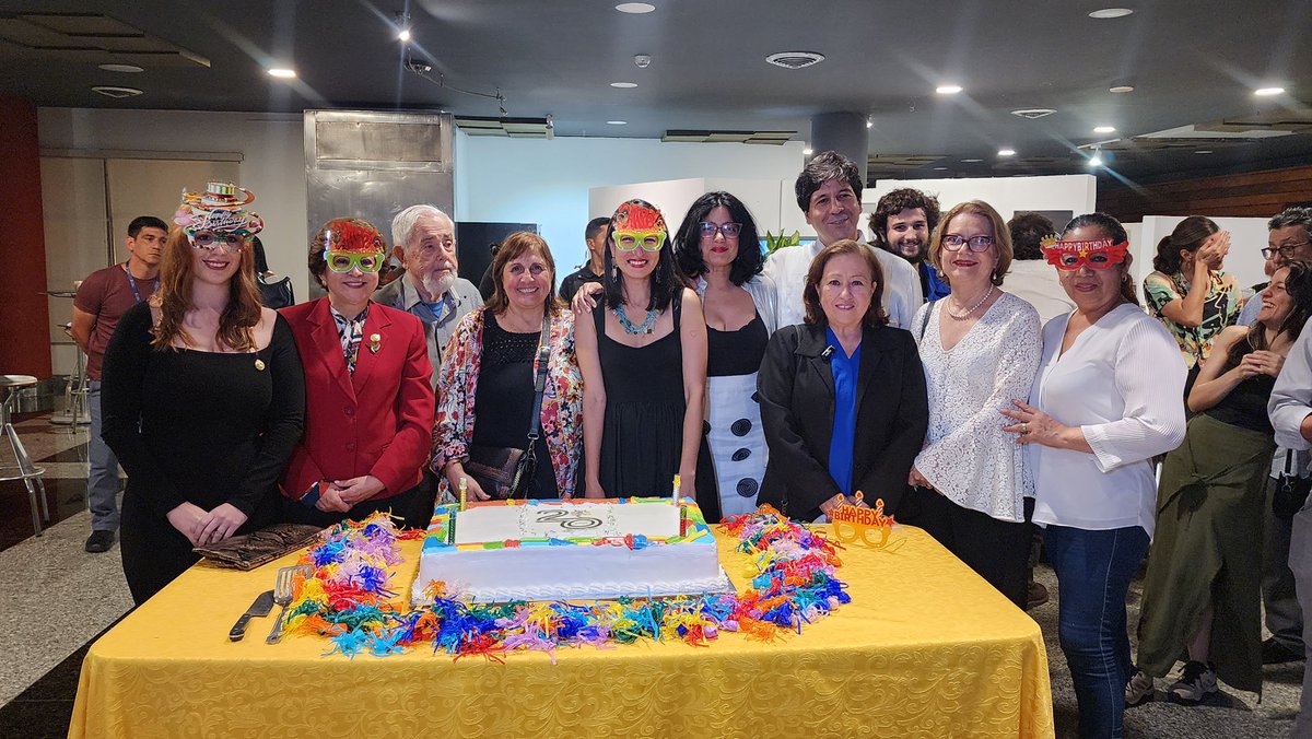 Cultura_Ec's tweet photo. La ministra @RominaMProcel compartió la celebración de los 20 años del @MaacEc. Un aniversario que marca dos décadas de existencia de este espacio vivo, vibrante y lleno de oportunidades para el descubrimiento y la expresión artística.

#ElNuevoEcuadorResuelve https://t.co/72pzROX0wZ