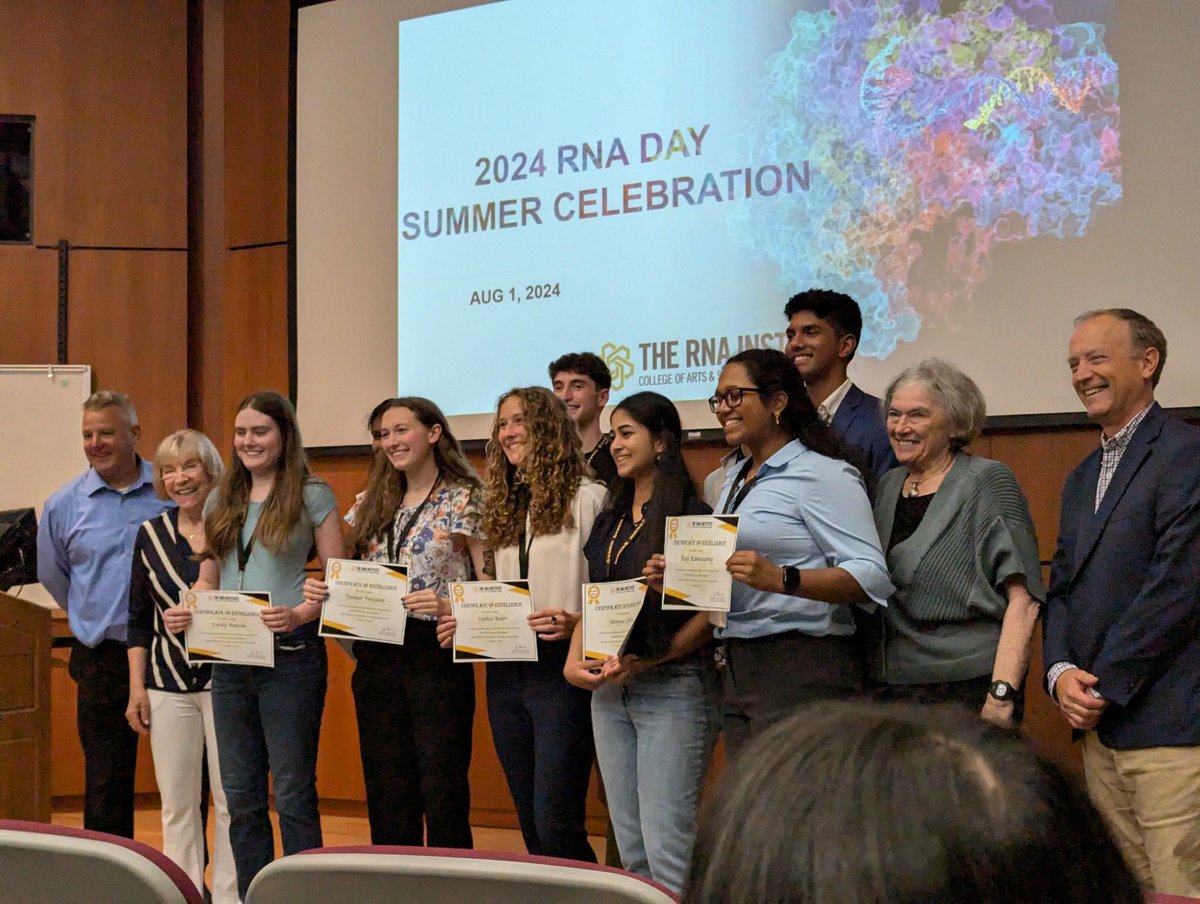 Begley Lab (@begley_lab) on Twitter photo Congratulations to my graduate student <a href="/EmilyBenson98/">Emily Benson</a> for winning an outstanding poster award on the #WorldRNADay 2024 celebration <a href="/TheRNAInstitute/">The RNA Institute</a> <a href="/UAlbanyBiology/">UAlbany Biology</a> Congratulations to my graduate student <a href="/EmilyBenson98/">Emily Benson</a> for winning an outstanding poster award on the #WorldRNADay 2024 celebration <a href="/TheRNAInstitute/">The RNA Institute</a> <a href="/UAlbanyBiology/">UAlbany Biology</a>
