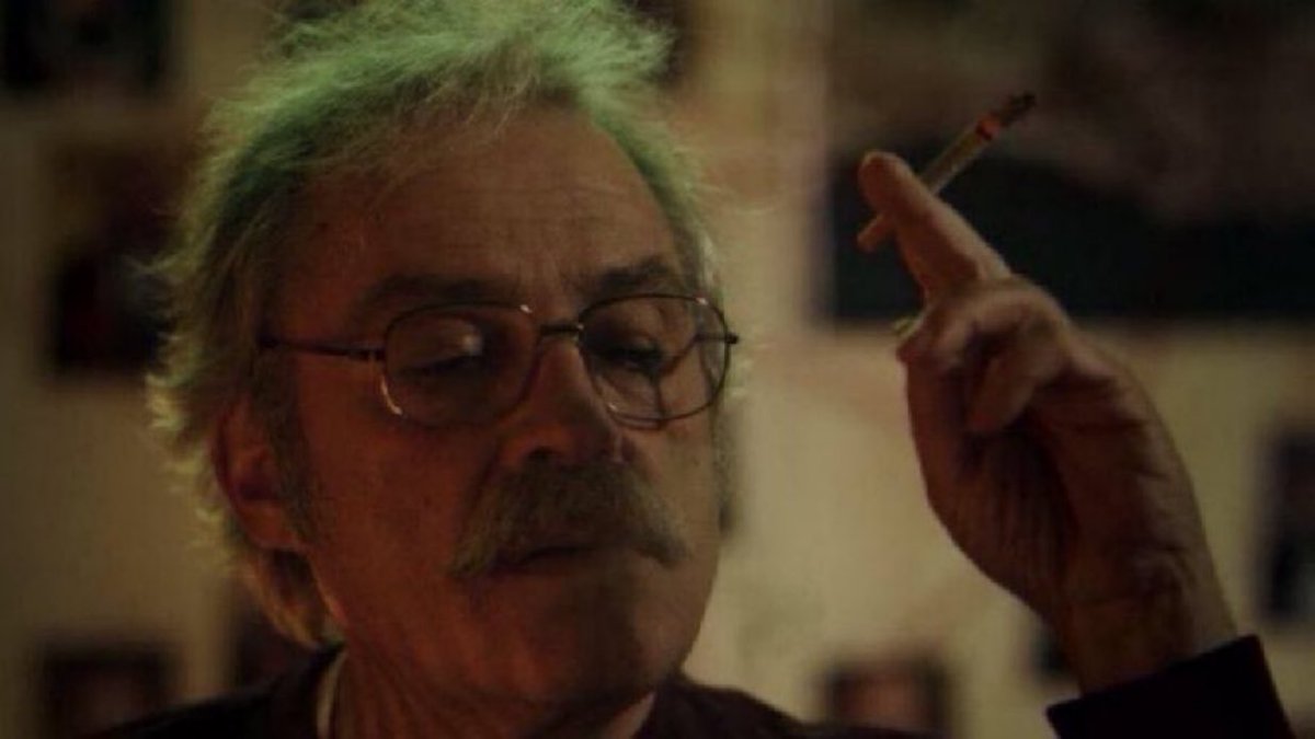 "Belki de bırakmalıyım, düşünmeyi bırakmalıyım. Ama yapamıyorum."