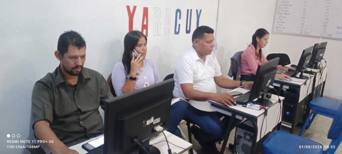 Fundabit_Yaracu's tweet photo. #01Ago 🖥️ Este jueves continúa el equipo zonal de Fundabit Yaracuy en la Sala Situacional del 1x10 del Buen Gobierno, para la atención de las solicitudes del pueblo soberano; gracias al Pdte. @NicolasMaduro

@MPPEDUCACION
@Fundabit_
#SomosFundabit
#PuebloDeJusticia https://t.co/uNQq4dS8sm