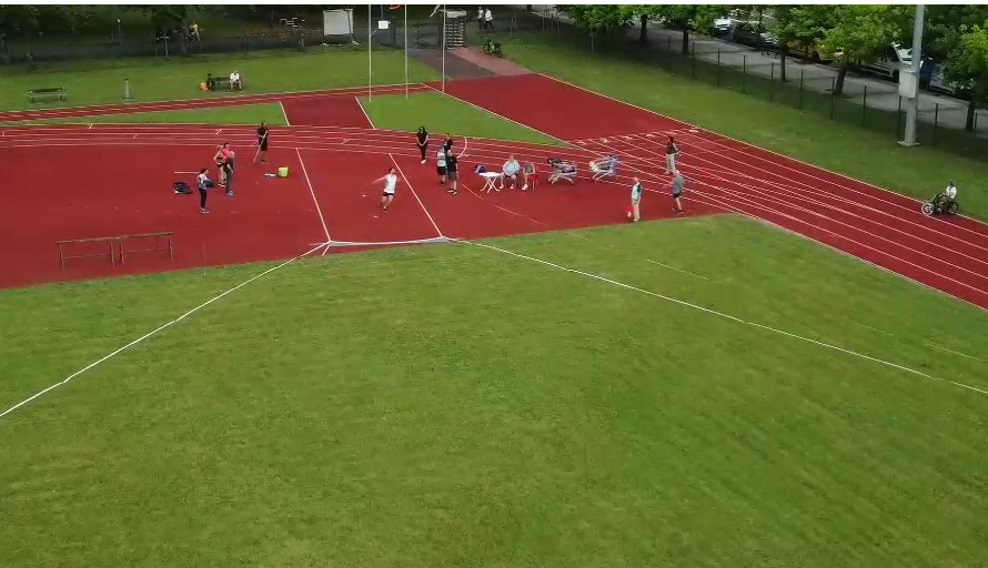 eastigarraga's tweet photo. @ivanfamil Si te interesa, esa técnica todavía se practica. Tienes un video en la Federación Atlética Gipuzkoana. Prueba celebrada el pasado 23 de junio en la pista de atletismo de Hernani, Gipuzkoa : https://t.co/7okxYh5peV https://t.co/VRXD1LudD4