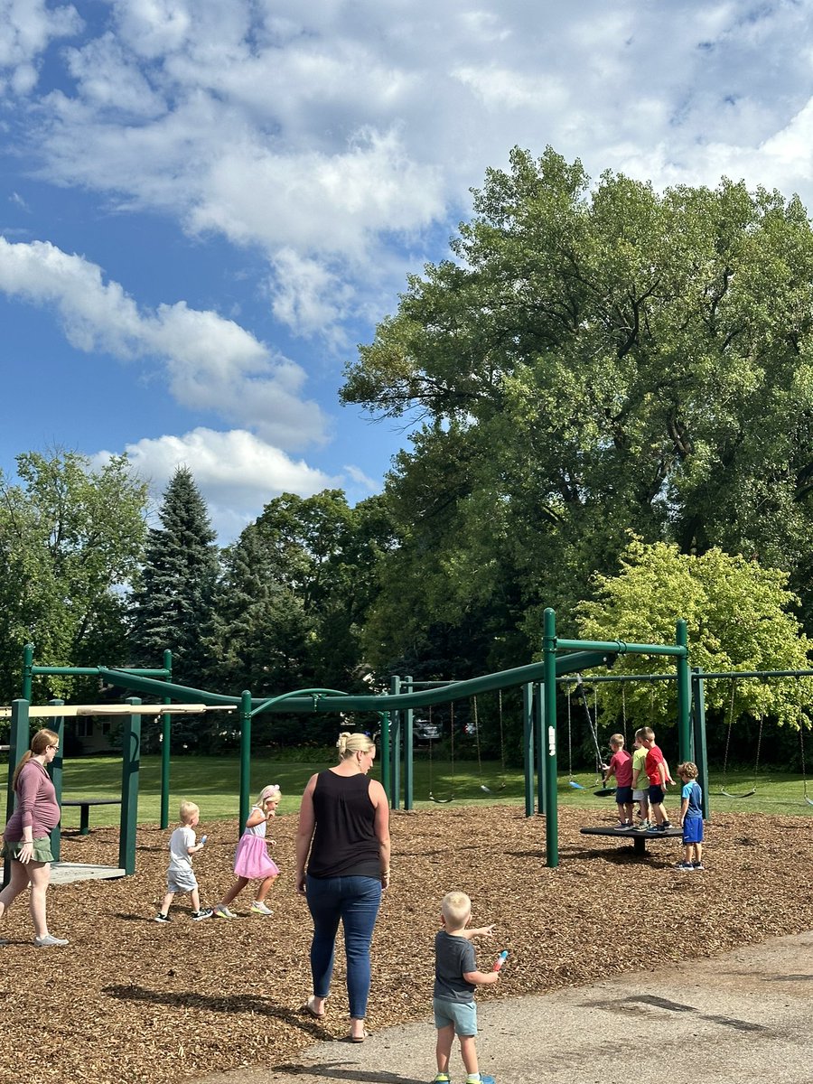 Kindergarten playground meetup night!