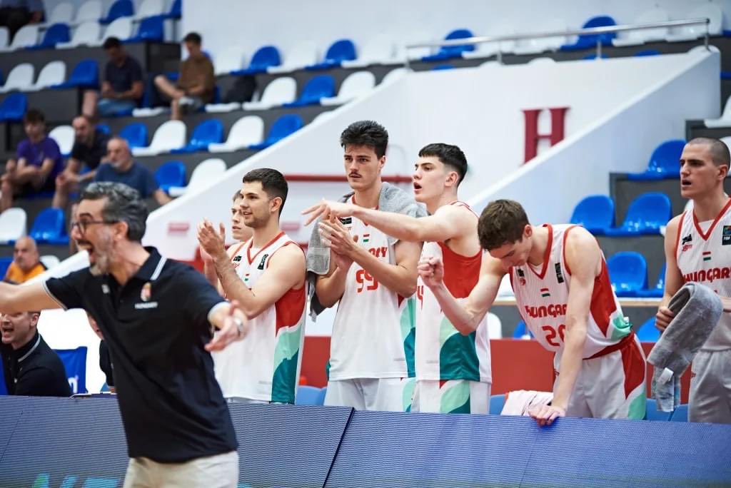 Benjamin Kaye tweet media