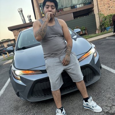 Danielcuhz's tweet photo. #NewProfilePic https://t.co/4EiKdMTWKE