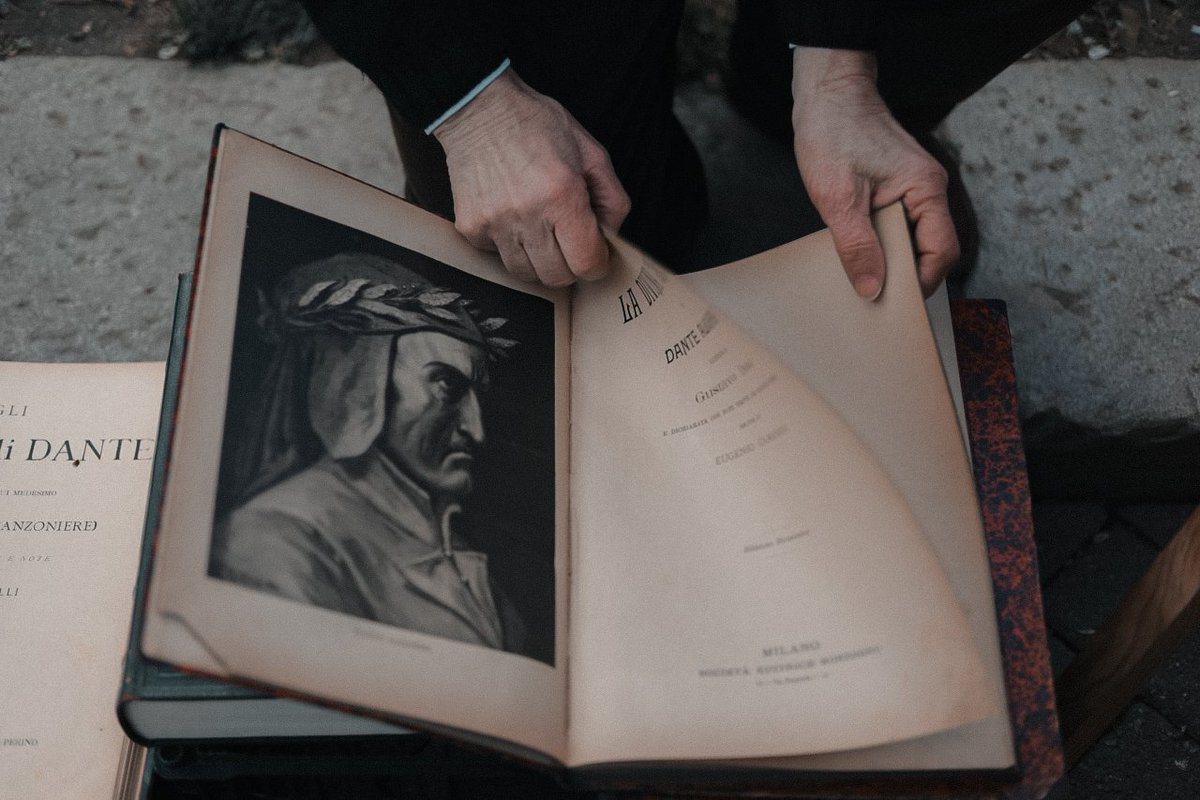 Nafisehka's tweet image. Milano Mia
دانته در میلان
#randomshot