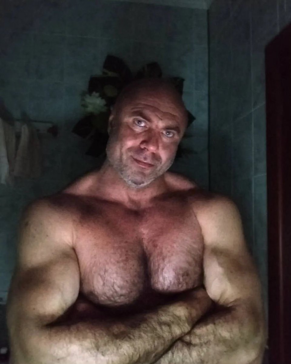 В темноте…