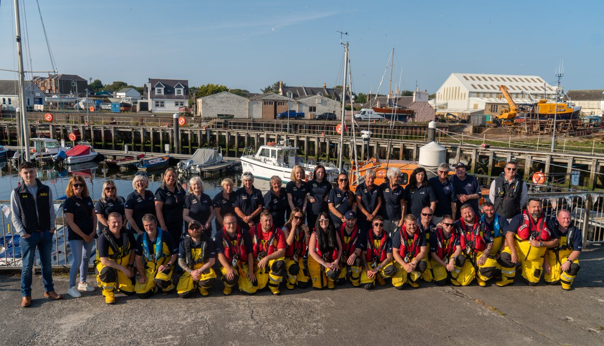 #OneMomentOneCrew tonight all elements of our station came together at 18:24 to celebrate 200 years of the @rnli. It’s not just the crew who go to sea, it’s our fundraisers, management team, water safety team and visits that are the heart of our station at Girvan <a href="/RNLI/">RNLI</a>