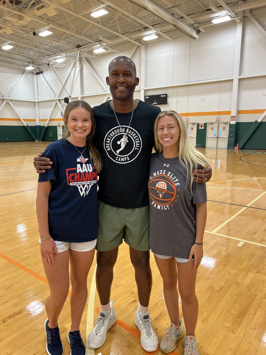 ellie linx (@ellie_linx) on Twitter photo Thank you <a href="/ATTACKBball/">Charlie Miller</a> for allowing us to coach with you for <a href="/BreakthruBball/">Joe Haefner | Breakthrough Basketball</a> ! I had a great time learning from you while helping others grow at the game of basketball! 🙌🏼🙌🏼<a href="/WaltersStateWB/">Walters State Women’s Basketball</a> <a href="/JaydenRiddle05/">Jayden Riddle</a> Thank you <a href="/ATTACKBball/">Charlie Miller</a> for allowing us to coach with you for <a href="/BreakthruBball/">Joe Haefner | Breakthrough Basketball</a> ! I had a great time learning from you while helping others grow at the game of basketball! 🙌🏼🙌🏼<a href="/WaltersStateWB/">Walters State Women’s Basketball</a> <a href="/JaydenRiddle05/">Jayden Riddle</a>