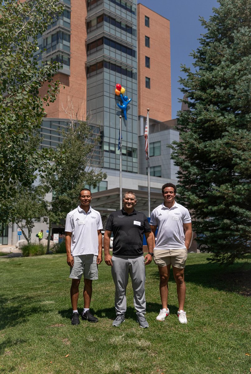 Today RMAC football student-athletes visited Children’s Hospital of Colorado and made life long memories ahead of our 2024 RMAC football media day. 

Student-athletes walked with patients, played video games and make sidewalk art for those in the hospital💙💛

#EverythingElevated