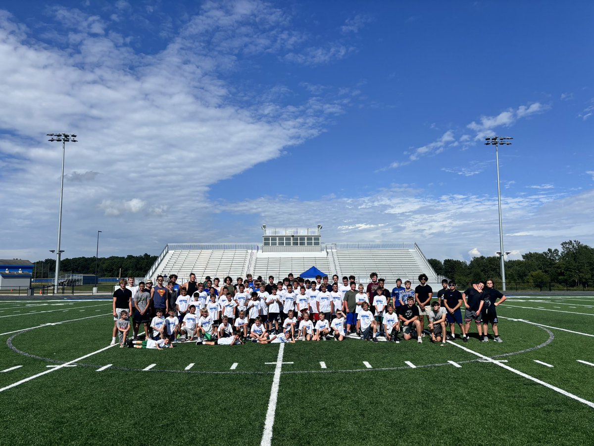 FootballBoone's tweet image. 50+ Campers three straight days! The future is bright in the Grove! 

#ContinueTheProcess ‼️
