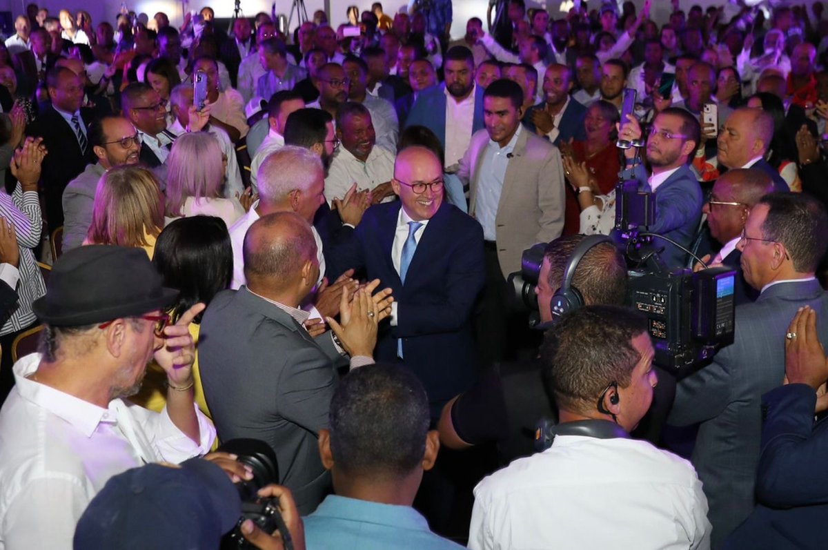 Bases del PLD esperan que Domínguez Brito devuelva ”protagonismo” al PLD 
 robertocavada.com/politica/2024/… 

DISTRITO NACIONAL.-  La candidatura de Francisco Domínguez Brito a la Presidencia del Partido de la Liberación Dominicana (PLD) ha sido recibida...