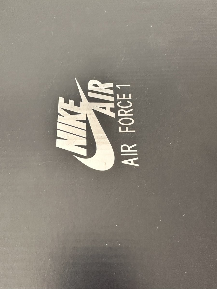 InkedCougar's tweet photo. 🚨Calling all #utefans🚨

I’m selling a pair of all red Air Force 1 ‘07 LV8 1 Men’s size 13us.
Asking $120.00
Willing to meet in Salt Lake County https://t.co/u7hMLsNBkj