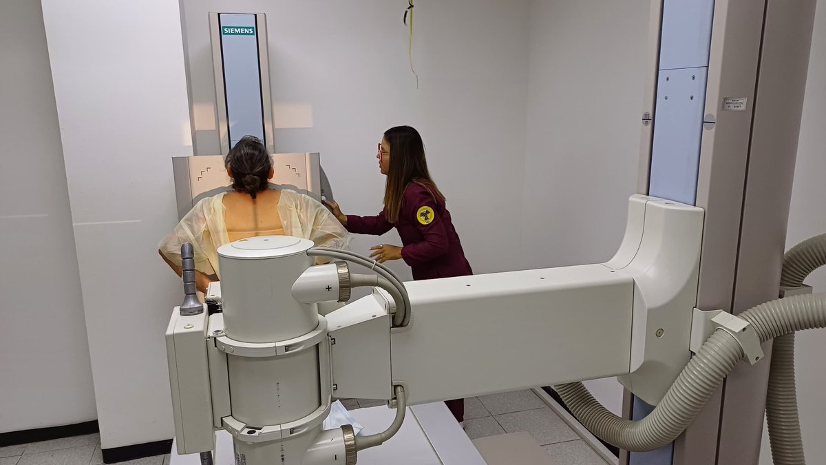 Sofi_256lp's tweet photo. #1Ago || Durante el primer semestre del 2024, la Misión Barrio Adentro en Mérida ha realizado más de 500 000 atenciones médicas en toda su red de atención y 5 724 estudios especializados en el CAT de Los Curos.

#PuebloDeJusticia https://t.co/ALTQfe5pmL