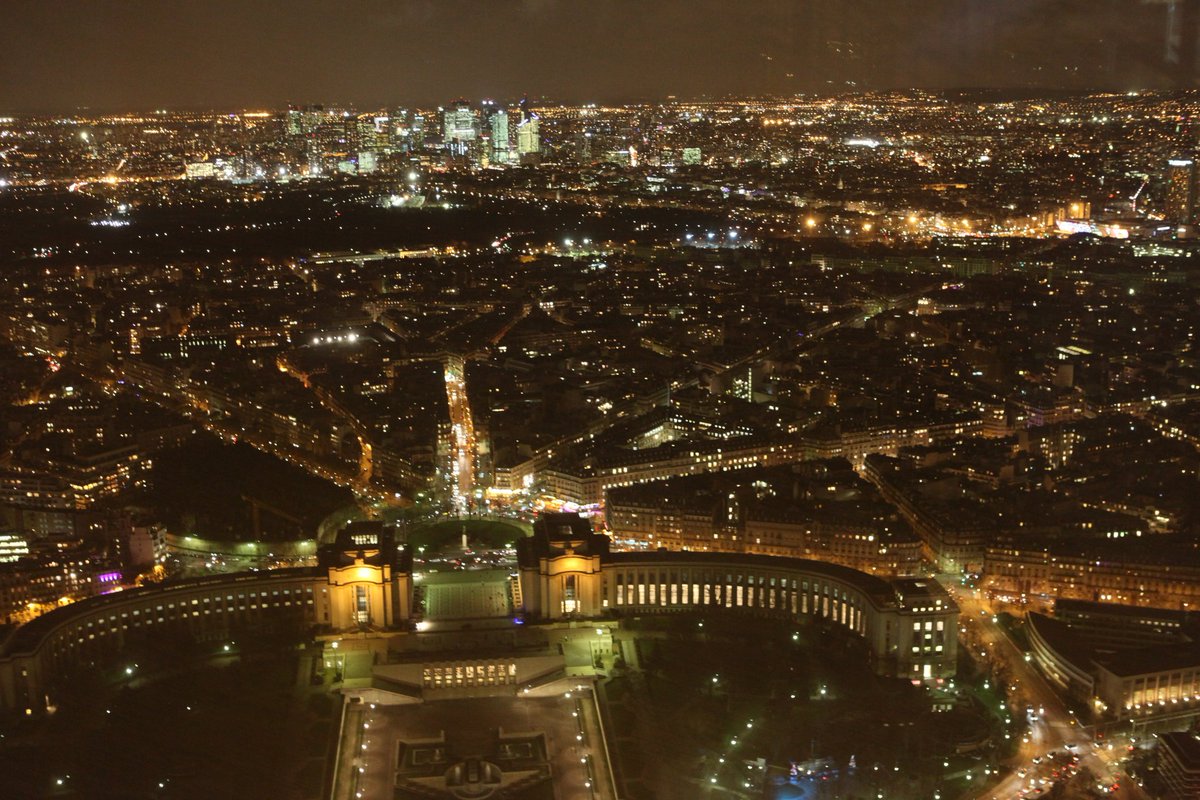 Rhayuumi's tweet photo. 사진에 담(긴)은 일상의 소소한 이야기.
✔️ 신혼여행 in Paris.
✔️ 그때 찍은 사진 망라.

#TAC #Moment #Photograghy #Canon #5dMark2 #Paris https://t.co/OGZpgvicNX