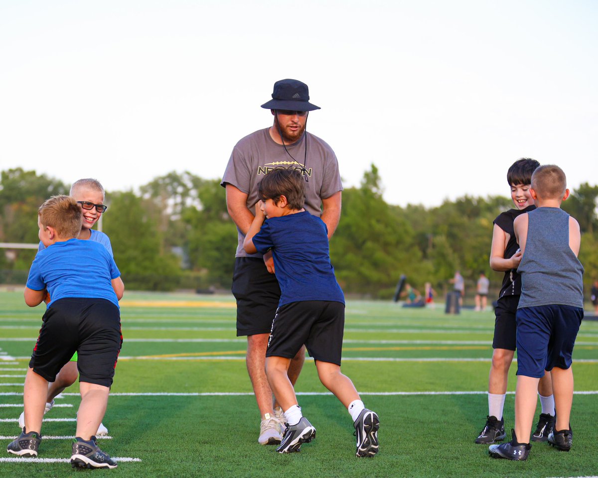 NewtonRailerFB's tweet photo. Had a huge turnout for our 2024 Jr Railer youth camp these last 3 days! We couldn’t have pulled off such a great camp without the help of our amazing coaches and high school athletes! It’s an exciting time for Railer football! 🚂 🏈 #railernation #therailerway #oneteamonetrack https://t.co/3iSqY4I5Bo