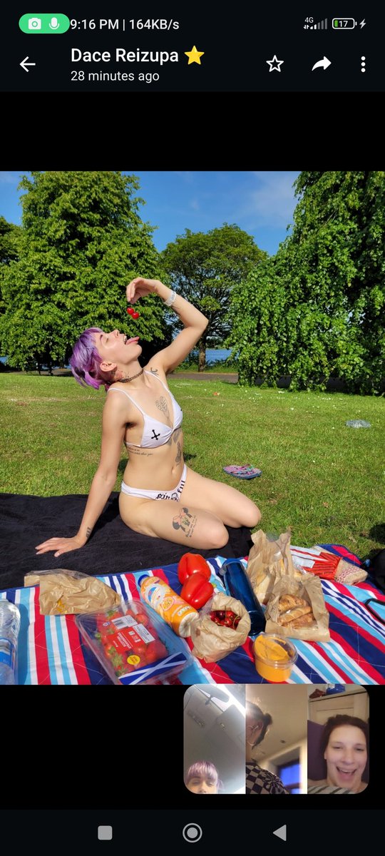 MarthaEstere's tweet photo. How am I supposed to attract little pay piggies if they haven't seen my OF? What a waste of your life, if you still haven't. https://t.co/oSEtQjXaAI