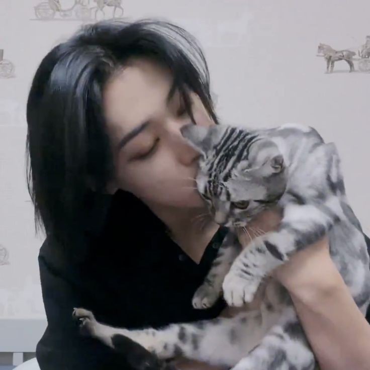 bbbcake_'s tweet image. ᅟᅟᅟᅟᅟᅟᅟᅟᅟᅟᅟᅟᅟᅟᅟᅟᅟᅟᅟᅟᅟᅟᅟ
─ 𝖬𝗼𝗂   𝗲𝗍    𝗆𝗼𝗇   𝗳𝖾́𝗹𝗂𝗻   𝖧𝗶𝗋𝗼, 
  𝗺𝖺   𝗆𝗶𝗀𝗻𝗈𝗻𝗇𝗲.

ᅟᅟᅟᅟᅟᅟᅟᅟᅟᅟᅟᅟᅟᅟᅟᅟᅟᅟᅟᅟᅟᅟᅟ