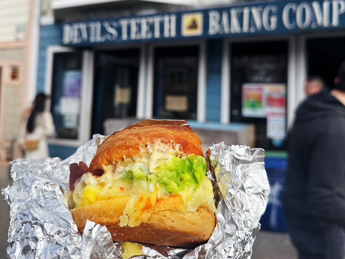 Fun day at the beach! Our endocrine fellows enjoyed a nice morning getting breakfast and walking along the SF coast.
