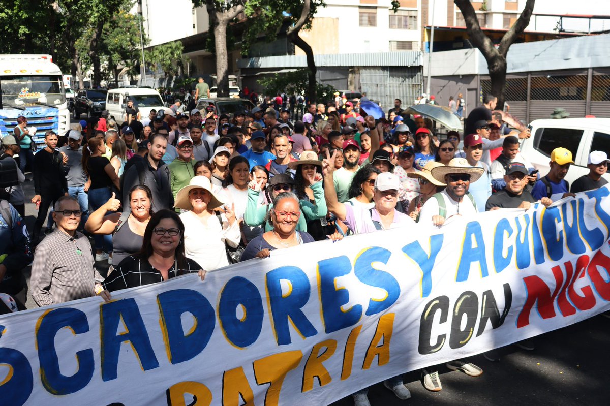 V/A Jorge Tajan tweet media